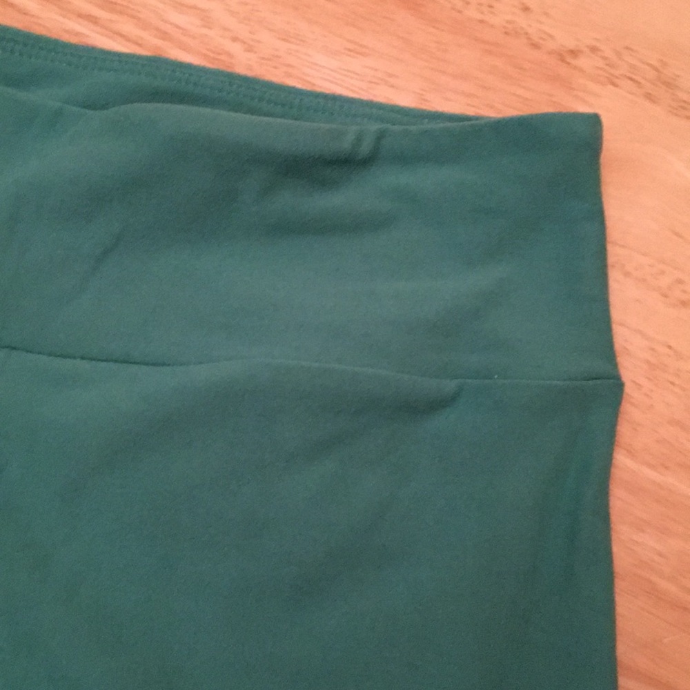 LuLaRoe One Size - Picture 2 of 3